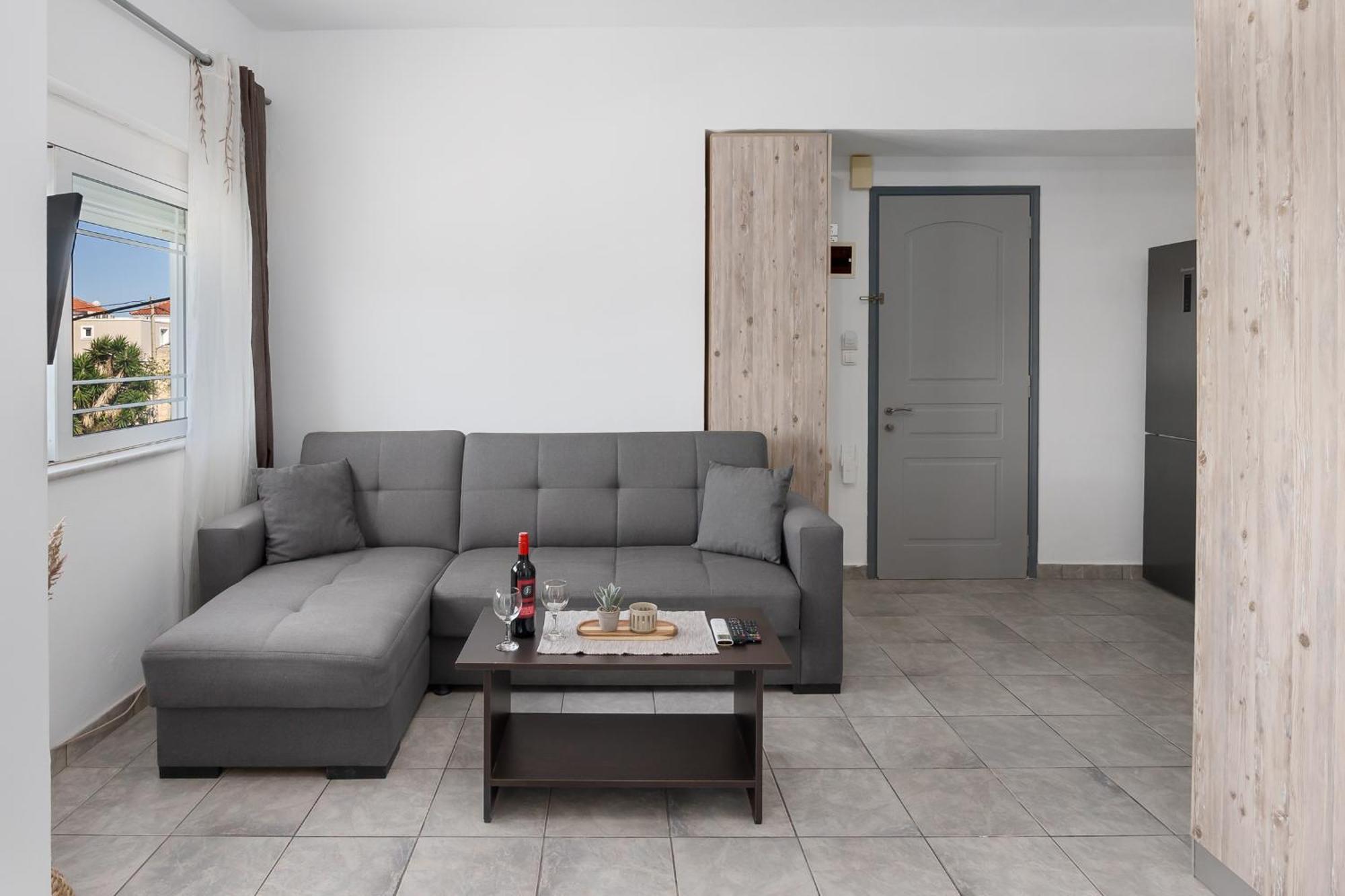 Nikos Apartments Агия-Марина Экстерьер фото